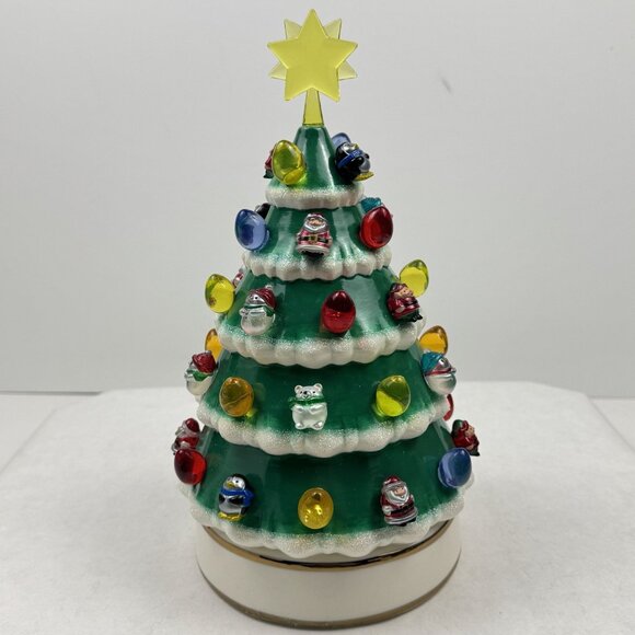 Hallmark Keepsake 2018 Porcelain Tabletop Christmas Tree 10" Light Magic Timer - Picture 3 of 16